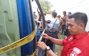 JLS Tulungagung Geger Truk Tangki BBM Terguling Sopir Misterius Dan Nopol Bodo