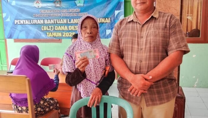 Pemerintah Desa Bakung, kecamatan Bakung Salurkan BLT DD Tahun 2025