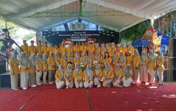 SMAN 1 BOYOLANGU MENGELAR SiIMPONI ULANG TAHUN YANG 52 UNTUK MEMBANGUN KARYA, MENEMUkAN MAKNA DAN MENGUKUR CINTA