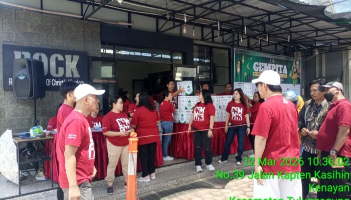 PEMBAGIAN PAKET SEMBAKO JELANG IDUL FITRI KEMBALI DIGELAR DIGUDANG KAPOK KEDUNGWARU