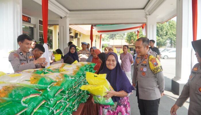 Gerakan Pangan Murah Polri, Polres Pasuruan Berhasil Salurkan 45 Ton Beras untuk Masyarakat