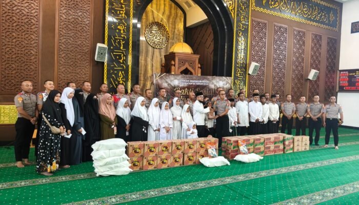 Sambut Idul Fitri 1447 H, Siswa SIP angkatan ke – 55 Resimen Desaka Dhira Pradhipa Polda Jatim Tebar Kepedulian untuk Anak Yatim