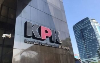 OTT KPK GUNCANG TULUNGAGUNG 16 PEJABAT DIAMAMKAN