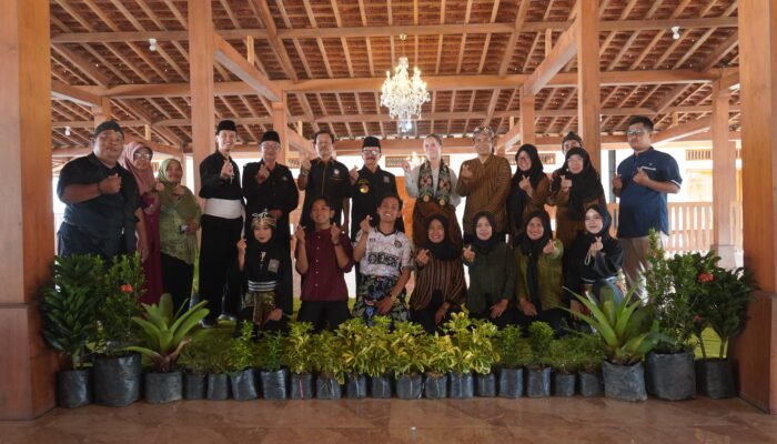 PSHT Perkenalkan Budaya ke Wisatawan Inggris, Dukung Madiun Mendunia