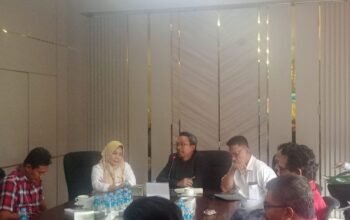 “NGOPI BARENG”  WARGA  PLOSOKANDANG DENGAN KAMPUS UNIVERSITAS ISLAM NEGERI TULUNGAGUNG.