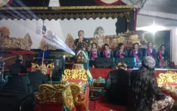 Pagelaran Wayang Kulit Meriahkan Bersih Desa Suluk Dolopo, Warga Guyub Syukuran