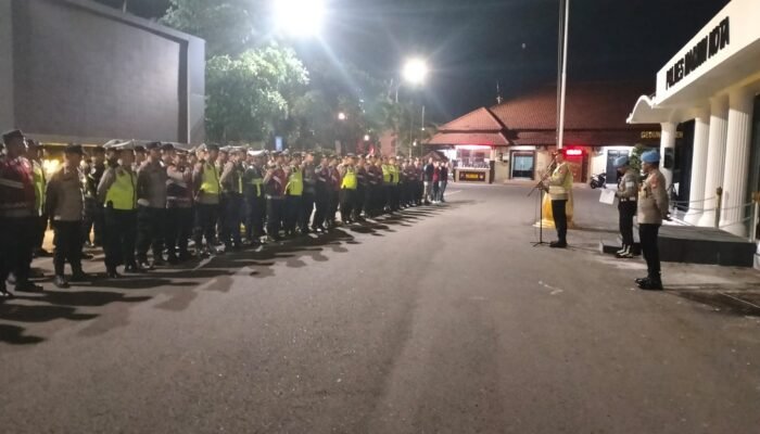 Apel Pengamanan Takbir Keliling Idul Adha 1447 H, Polres Madiun Kota Siagakan 106 Personel