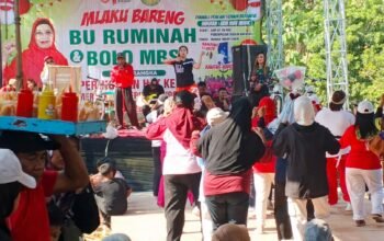 KEMERIAHAN PERINGATAN HUT RI KE-81 DI DESA BETET: RIBUAN WARGA ANTUSIAS IKUTI JALAN SEHAT MLAKU BARENG BU RUMINAH DAN PAK SUPRIYADI