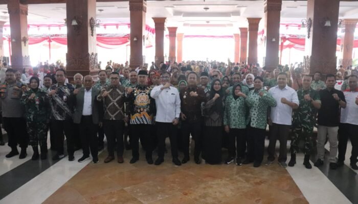 Seminar Nasional dan Pengukuhan DPP Papdesi, Bupati Madiun : Harap KDKMP dan MBG Mampu jadi Sarana Pemberdayaan Masyarakat