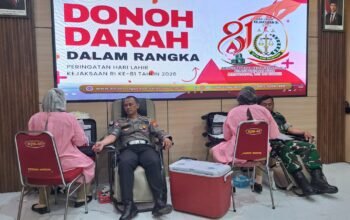 Polres Nganjuk Ambil Bagian dalam Aksi Donor Darah di Harlah Kejaksaan ke-81
