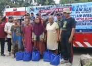 Tanggap Kekeringan di Ngluyu, Kodim 0810 Nganjuk Bersama IJTI dan Kantor Hukum Anang Hartoyo Dropping 20.000 Liter Air