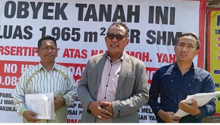 Buktikan Keberadaan Patok dan Objek Sengketa, PN Kabupaten Kediri Lakukan Descente Kasus Sengketa Tanah Kedungsari